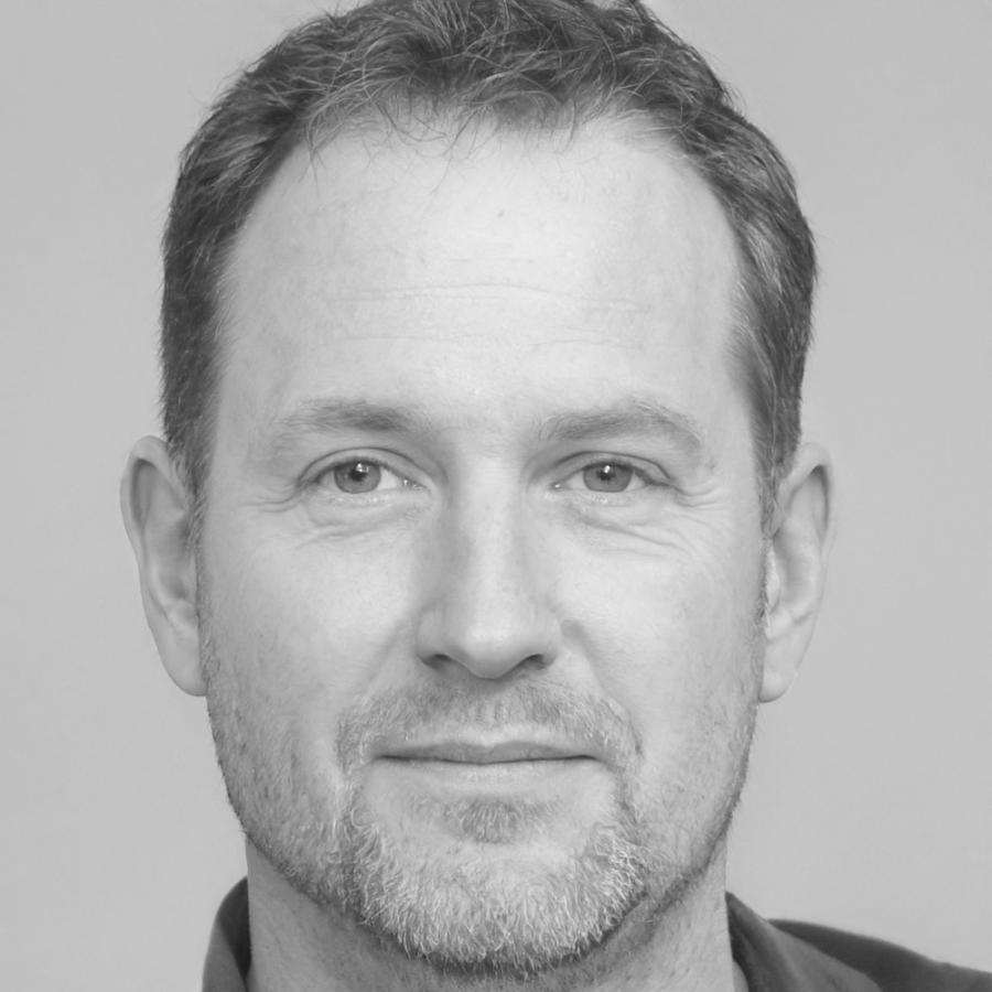 Portrait professionnel de Marc Dubois